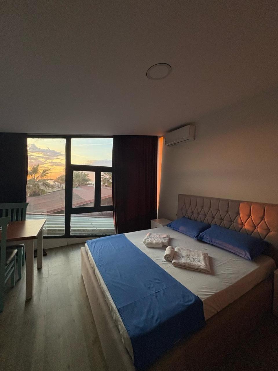 Saint Tropez Durres Otel Bisht Kamez Dış mekan fotoğraf